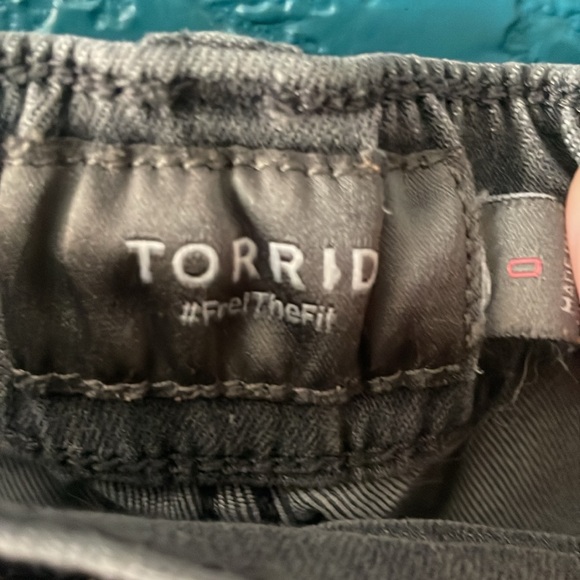 Gray denim ankle pants, Torrid size 0, pull on, elastic waist with tie detail. - Picture 4 of 6